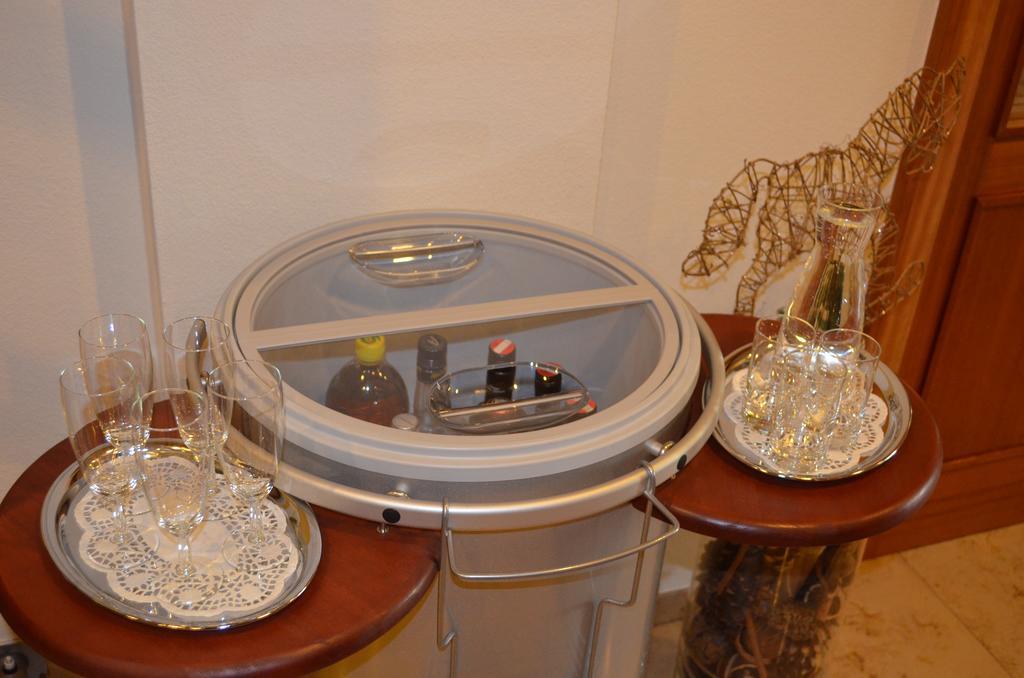 Hotel Jaeger - Family Tradition Since 1911 Wina Bagian luar foto